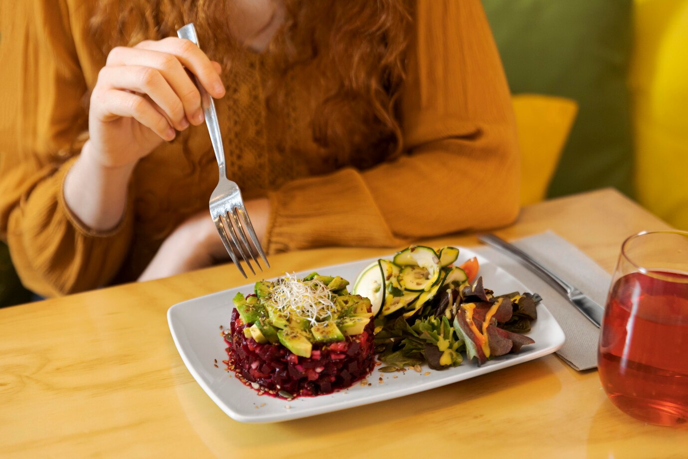 The Rise of Plant-Based Cuisine: Vegan and Vegetarian Options in Hotels